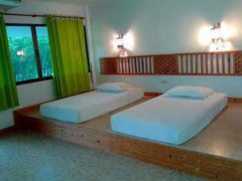 Hillside Country Home Golf & Resort Kabin Buri Buitenkant foto