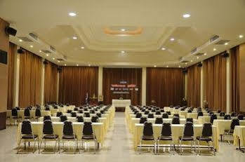 Hillside Country Home Golf & Resort Kabin Buri Buitenkant foto